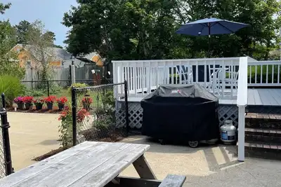 Image de Spacious 4 bedroom with inground pool and walk to beach! !