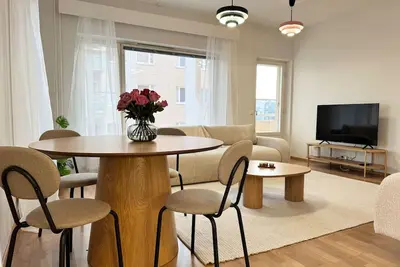 Image de Cozy Downtown Apartment with Private Finnish Sauna