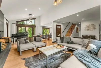 Image de Vail Valley Haven | Creekside + Hot Tub + Views