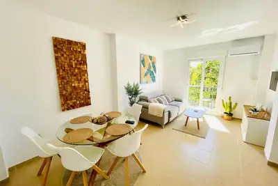 Image de Cala de Mijas. Central location, beach, restaurants and leisure activities within walking distance