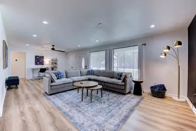 Image de Spacious 3br near Memorial City, Backyard + Grill + Garage
