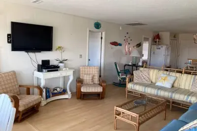 Image de Carlton Ritz  4 Br Canal Front in Topsail Beach