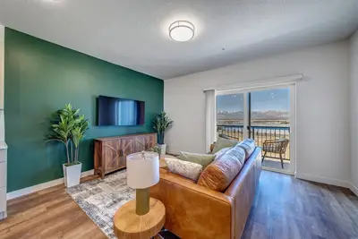 Brand New 1bd Apt w/ Gym