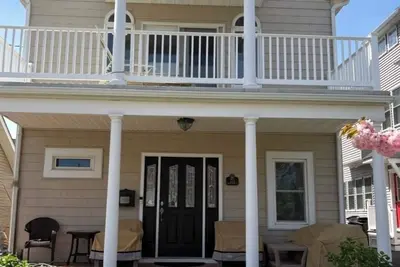 Image de Belmar Beach House: 4br/4ba, Sleeps 7+, 1. 5 Blocks to Beach, Driveway for 2 Cars