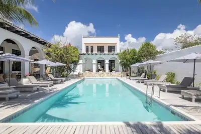 Image de Private Jungle Retreat• Chef • Pickleball • Events