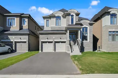 Image de Detached 5 Bedroom ~100% Spotless ~Sleeps 13