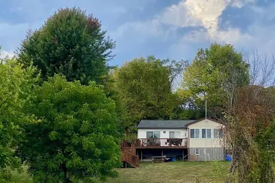 Image de 2-bedroom 1-Bath, Black Lake Cottage in Ogdensburg, Ny