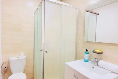 Image de Luxueux appartement vue sur Golf près de l’aéroport