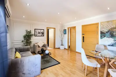 Image de Spot Bonheur plein centre Wi-Fi Fibre + balcon