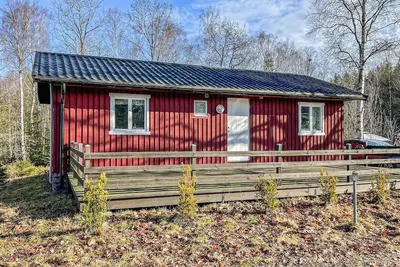 Charmante maison de 2 chambres à Röke