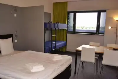 Image de Everything You Need For The Perfect Vacation! Swimming Pool, Game Room!