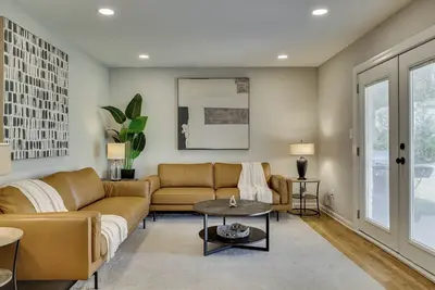 Image de Hillwood Haven - 4 King Beds • 5 Miles to Augusta National