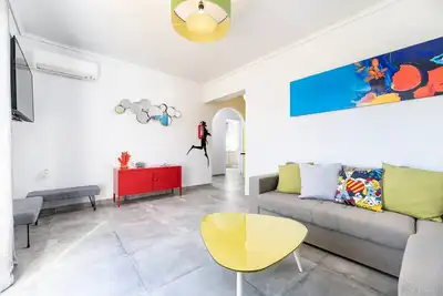 Evergreen Loft | Modern City Centre Living