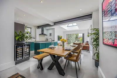 Image de Gorgeous Family Home with Garden - Pass the Keys