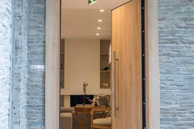 Image de 3br Ensuite Luxury Home · Walk to Beach · Parking · Athenian Riviera