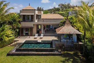 Image de Refined 3-Bedroom Villa / Infinity Pool & Golf View