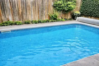 Image de Serenity on Lock| Family Retreat with Pool & Games loft, steps to Little Lake