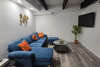 Image de Maison Lavoie Modern 3 Br Townhouse