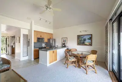 Image de A beautifully appointed one-bedroom retreat designed for peace and comfort.