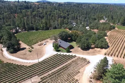 Image de Beautiful Cabin at V5 Vineyards