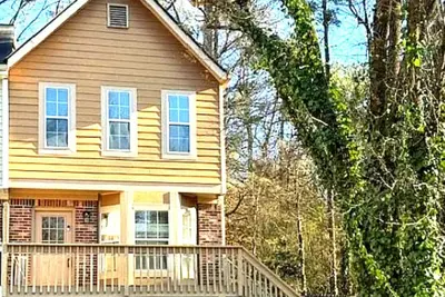 Image de The Battery Basecamp Smyrna Townhome