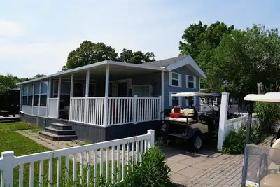 Image de Newly renovated, large corner lot Sherkston Shores Resort hangout at lake Erie