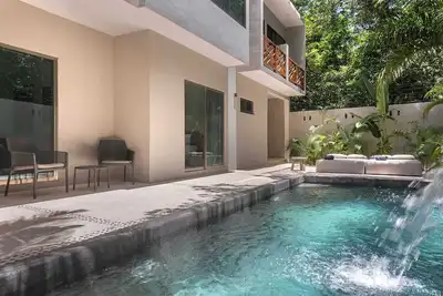 Image de Esperia: Sophisticated 6br Oasis with Pool