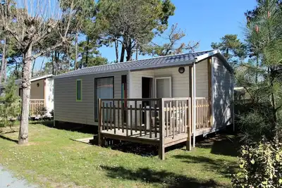 Image de Mobil-home Malaga 27m² - 2 chambres avec terrasse bois semi couverte. 4 personnes