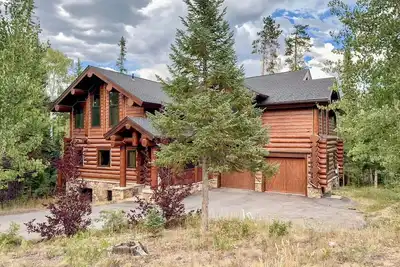 Image de New Elk Ridge Lodge: Hammock, Foosball, Private Hot Tub in Silverthorne!