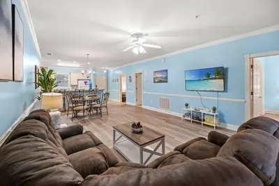 Image de Ground Floor 2br Near Golf & Beach
