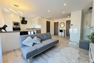 Image de ♥️ 2 km de la mer, climatisé, Netflix ♥️