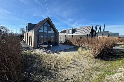 Image de Luxury BeachHouse with Exceptional Sea Views and Direct Beach Access in Enkhuize