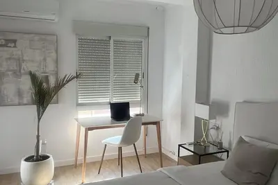 Image de Bright, modern and spacious retreat apartment on the beach!