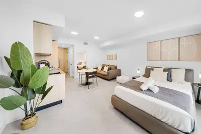 Image de Brand New Skyline Condo - Luxury Amenities