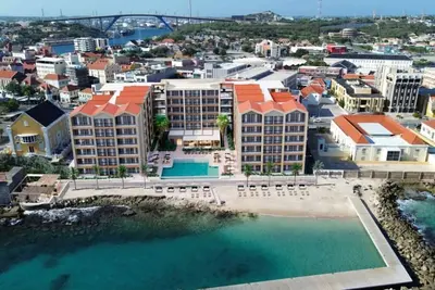 Image de Majestic 2-Bed Ocean Front Penthouse by Bocobay