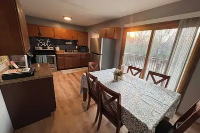 Image de Tranquil 3-bedroom house with Ac in charming Topeka