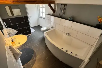 Image de Cozy house with fireplace in quiet Meckenheim. Relaxation guaranteed!