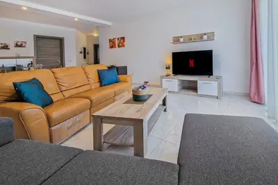 Image de SeaScape - Modern Seaview 2-bedroom apartment with prime area of Qawra