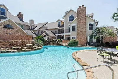 Image de Cozy 1st floor 2-bedroom condo in Texas Medical Center Area in Houston