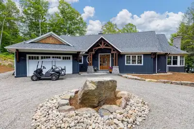 Image de A worthwhile alternataive to Europe. Muskoka. Bigwin Island