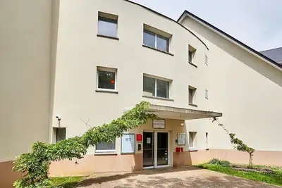 Image de Proche de la Plage + Centre!