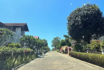 Image de Cozy beach access 3-bedroom villa in gorgeous Sattahip with cool Ac breeze