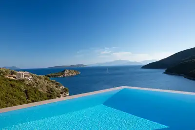 Image de Villa Kastos - Stylish Seaside Villa with Private Sea Access