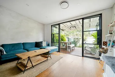 Image de Stylish Tempe Stay Close to Airport and Trains