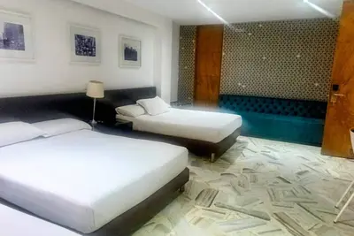 Hotel King Versailles