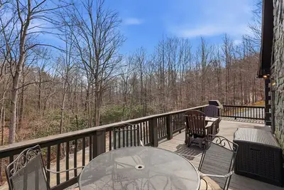 Image de Creek Cabin w/ Arcade Games + Nearby Attractions!