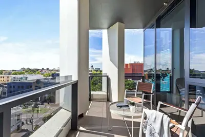 Image de Modern 2br Apt w Parking Near Melbourne Central