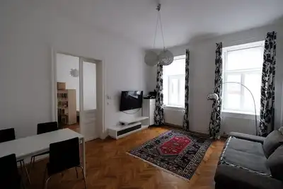 Image de Gemütliche und großzügige Altbauwohnung in zentraler Lage