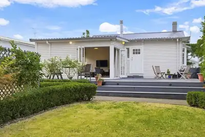 Image de 1920s Character Gem in Sandringham | Garden & Deck