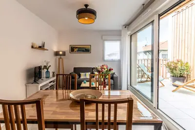 Image de Appartement Moderne avec Terrasse et Parking à Anglet - 4 Pers.